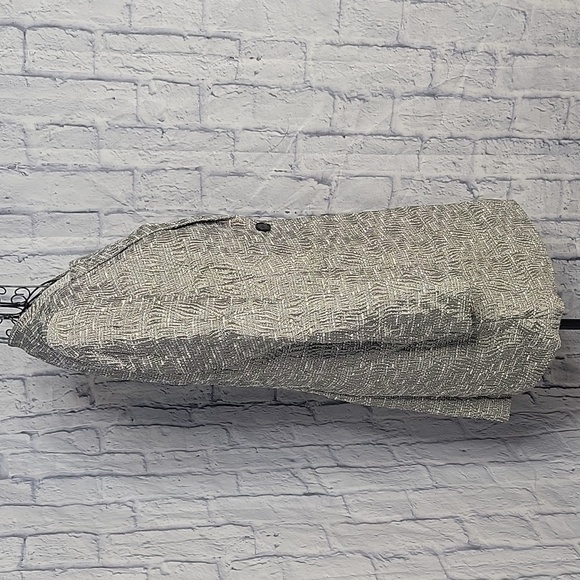 LAFAYETTE 148 New York Button Long Textured Metallic Jacket Size 6 - Picture 7 of 10